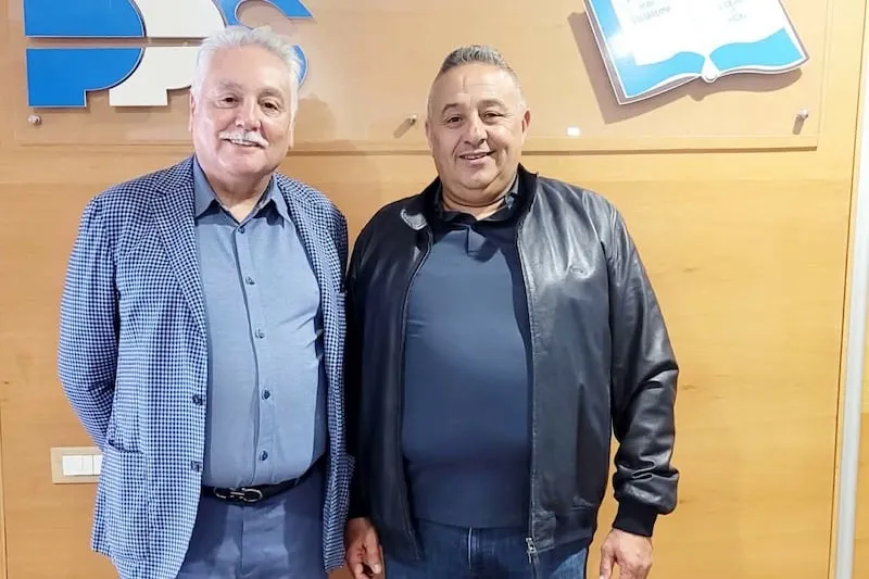 "مرشح انتخابي بين حزبين" يربك المشهد السياسي في مدينة الدار البيضاء