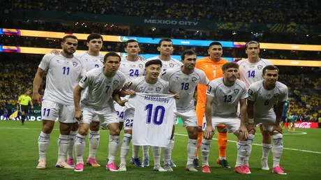 رغم الخسارة أمام كولومبيا.. منتخب أوزبكستان يترك بصمته الأخلاقية في مونديال 2026 (صورة)