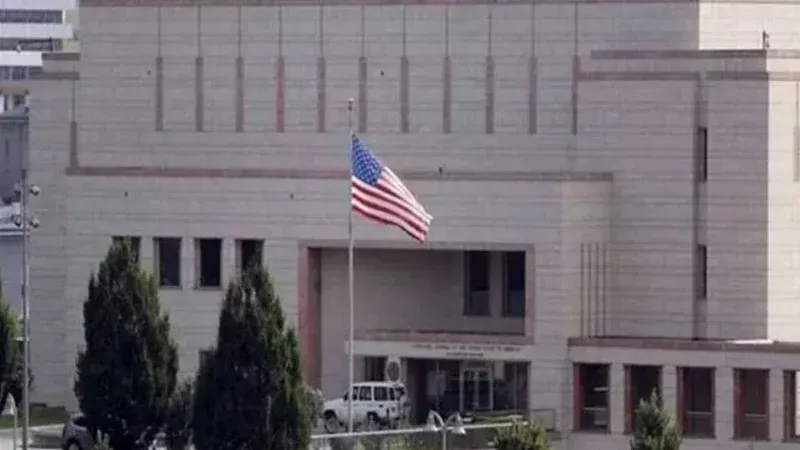 سفارات أمريكية تحثّ مواطنيها على التفكير في مغادرة الشرق الأوسط
