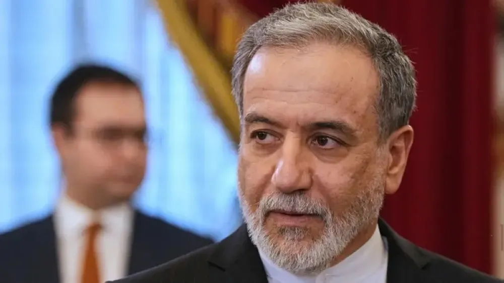 انتقادات داخلية لـ"عراقجي".. تراجع عن موقفه ويتبنى رؤية "ترامب"