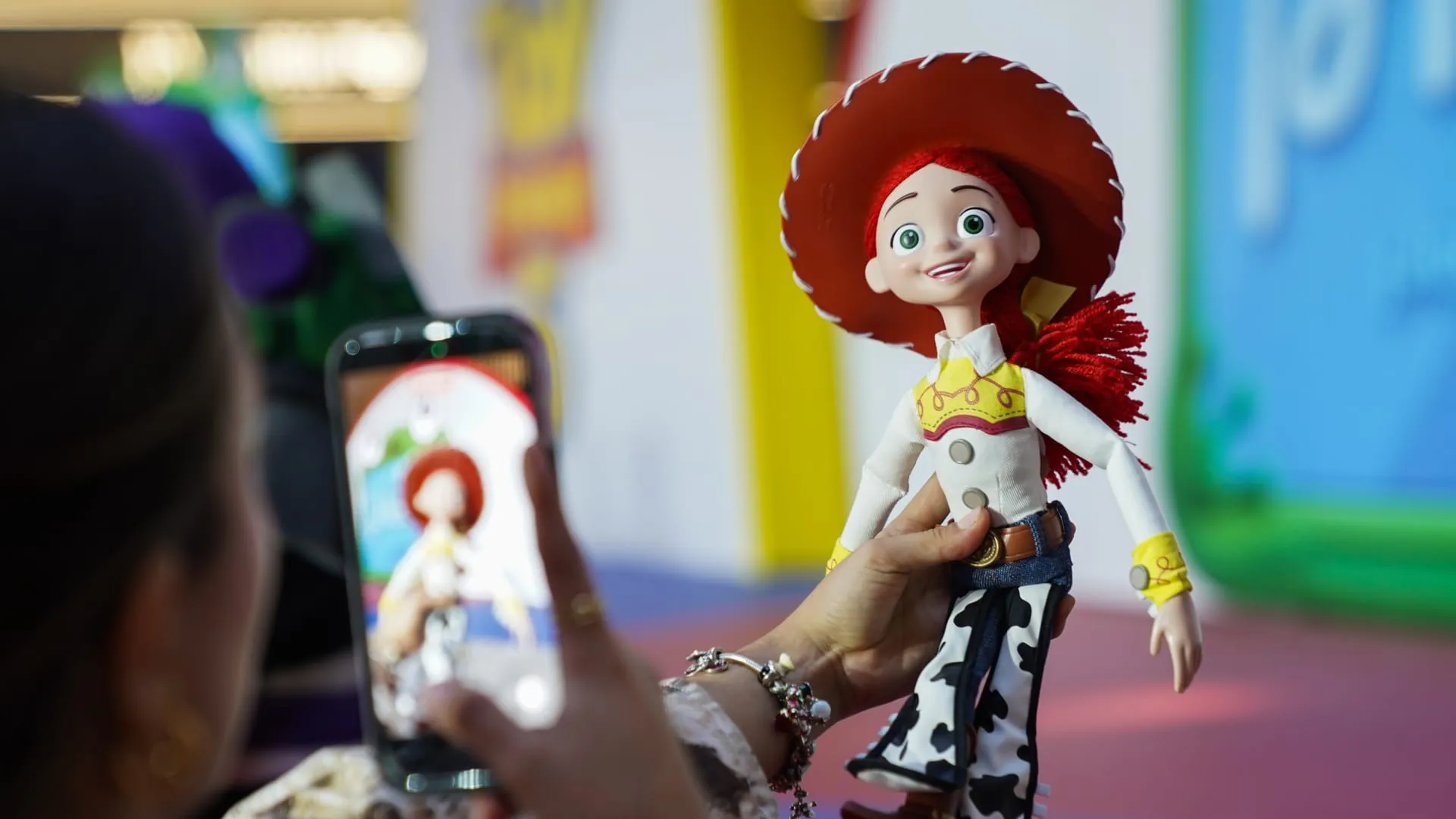 ديزني تكشف عن كواليس دوبلاج فيلم "Toy Story" للهجة المصرية