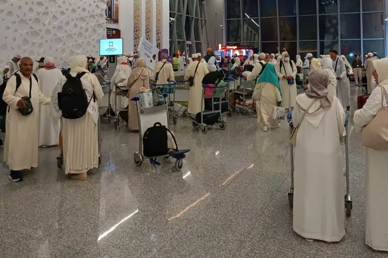 حجاج مغاربة يترقبون "مصير أمتعة"