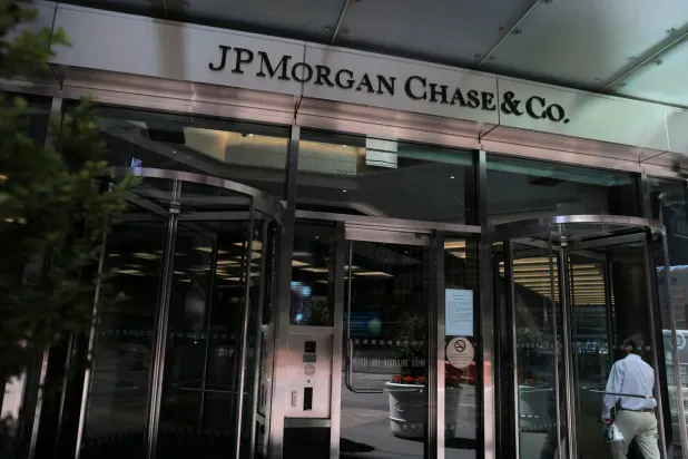 آسيا تضخ المليارات في حِزَم دعم طارئة لمواجهة «صدمة» أسعار النفط