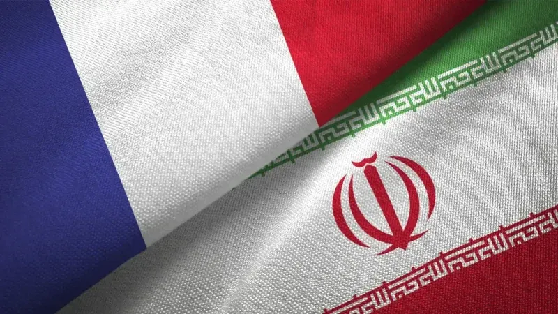إيران تحثُّ فرنسا على 'عدم تعقيد الأمور'