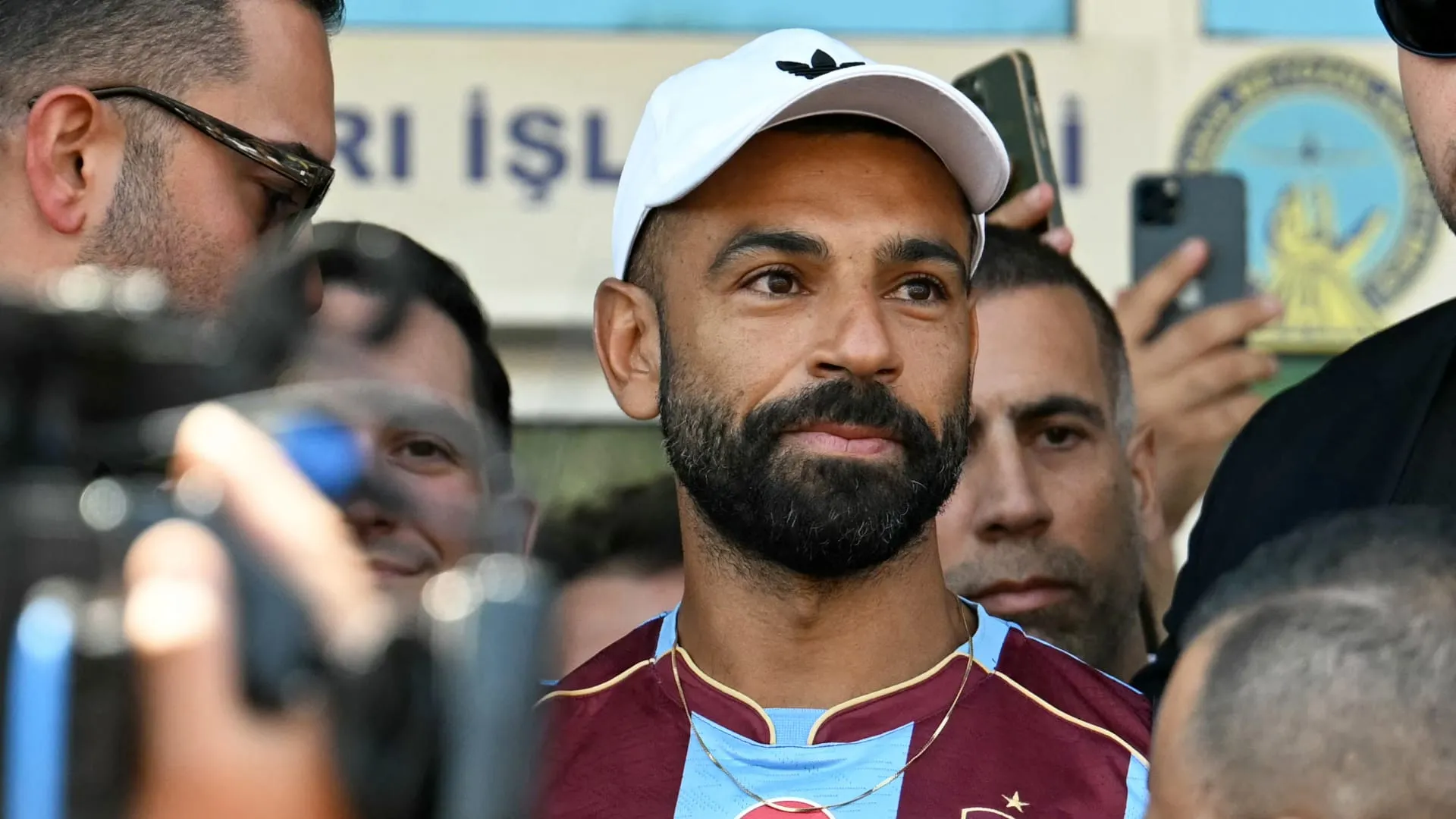 حساب مسلسل "هذا البحر يفيض" على منصة "إكس" يرحب بمحمد صلاح
