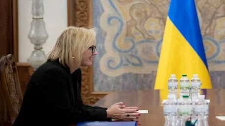 صحيفة: القائمة بالأعمال الأمريكية في أوكرانيا ستستقيل من منصبها بسبب الخلافات مع ترامب