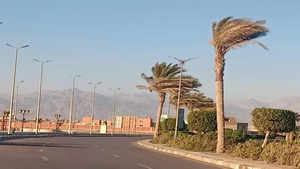 طقس متنوع.. موجة حارة وأمطار وأتربة ورياح على الشرقية