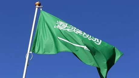 السعودية تدين الهجمات الإيرانية على الكويت وتؤكد تضامنها الكامل معها