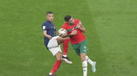الذكاء الاصطناعي يتوقع  نتيجة وسيناريوهات مباراة المغرب وفرنسا
