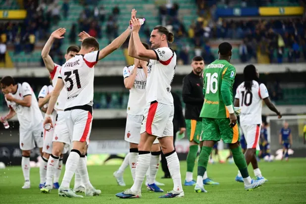 ميلان يهزم فيرونا ويستعيد المركز الثاني بالدوري الإيطالي