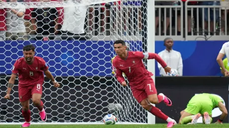 الموعد والقنوات الناقلة لمواجهة البرتغال ضد كولومبيا