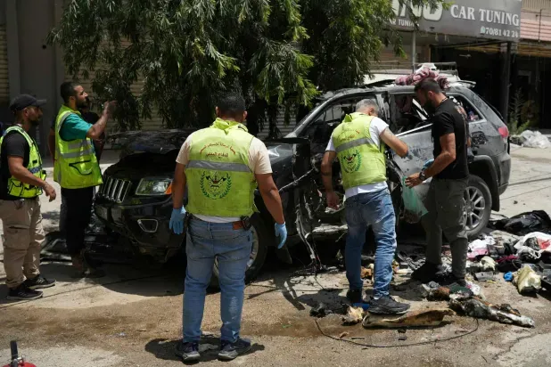 أربعة قتلى بينهم ثلاث نساء بغارة إسرائيلية على سيارة بجنوب لبنان