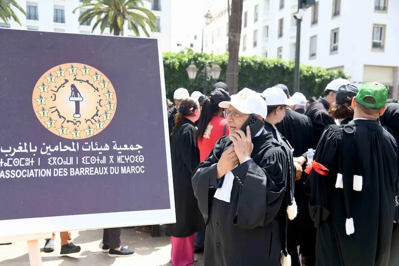 الأغلبية داخل هيئات المحامين تميل إلى تعليق الإضراب واستئناف العمل