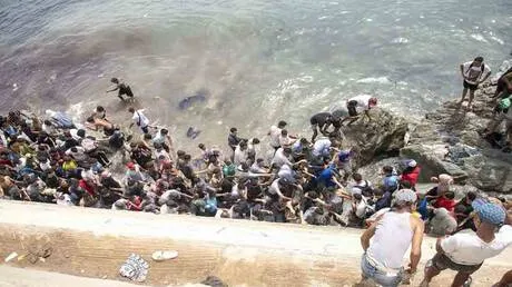 المغرب يؤكد سيادته في تدبير ملف الهجرة ويرفض أن يكون "شرطيا" لأوروبا