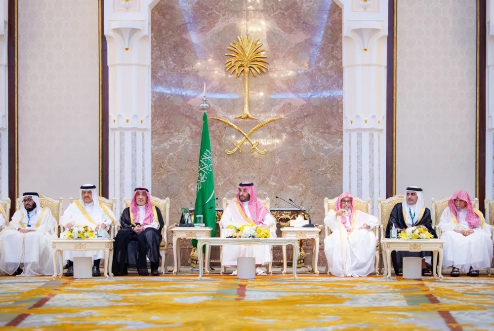 عاجل نيابة عن الملك.. ولي العهد يستقبل في الديوان الملكي بقصر منى المهنئين بعيد الأضحى المبارك