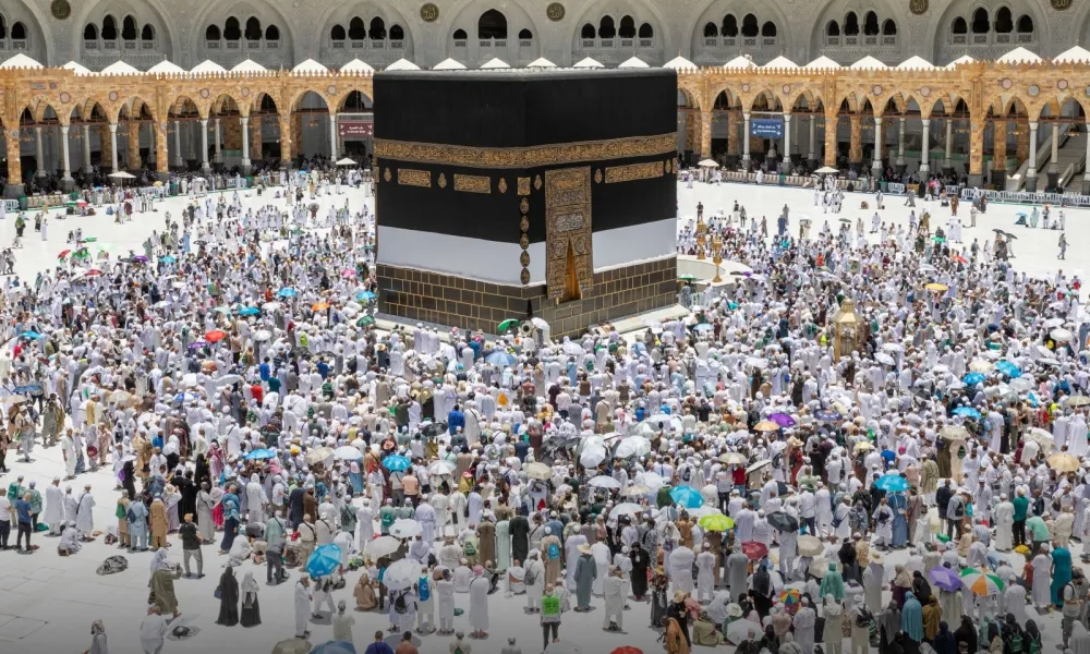 وزير الشؤون الإسلامية يهنئ القيادة بمناسبة نجاح موسم الحج