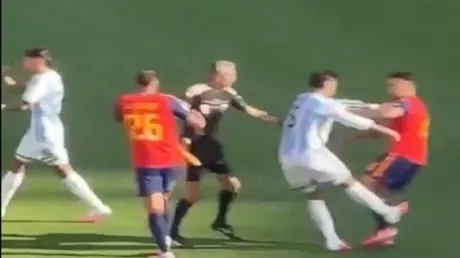أول تحرك من "الفيفا" بعد فوضى نهائي المونديال بين الأرجنتين وإسبانيا