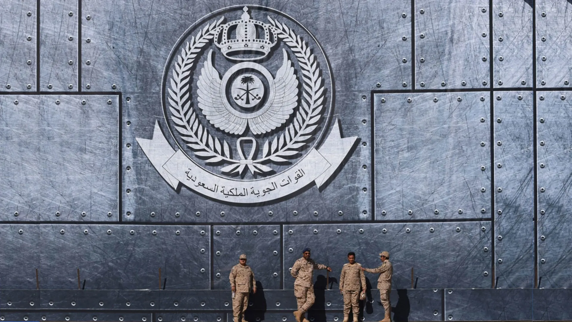 أمير سعودي يرد على منشور "السعودية دخلت بحرب لا تعرف عواقبها"