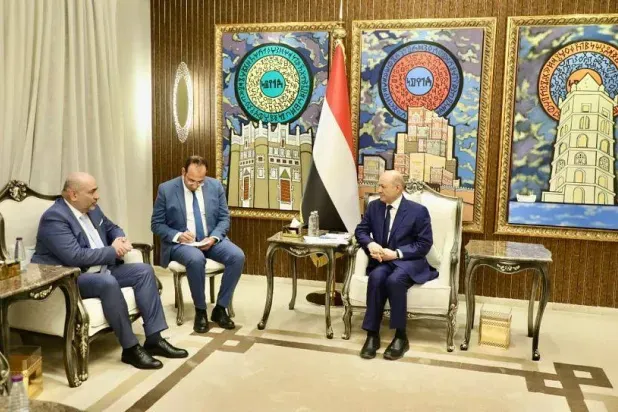 العليمي: السلام يتحقق بردع الحوثيين وليس باسترضائهم