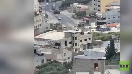 الضفة الغربية.. آليات عسكرية إسرائيلية تجوب شارع جنين - نابلس