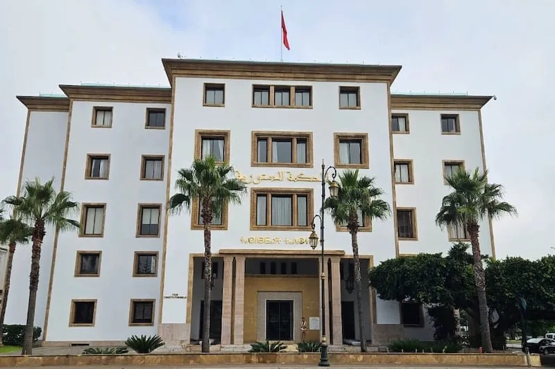 الملك يستقبل أعضاء المحكمة الدستورية