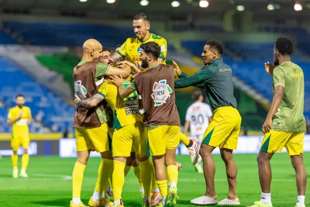الدوري السعودي: الخليج يبتعد عن الخطر بثلاثية في النجمة
