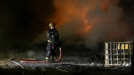 إخماد حريق في مصفاة نفط روسية ناجم عن حطام مسيرات أوكرانية