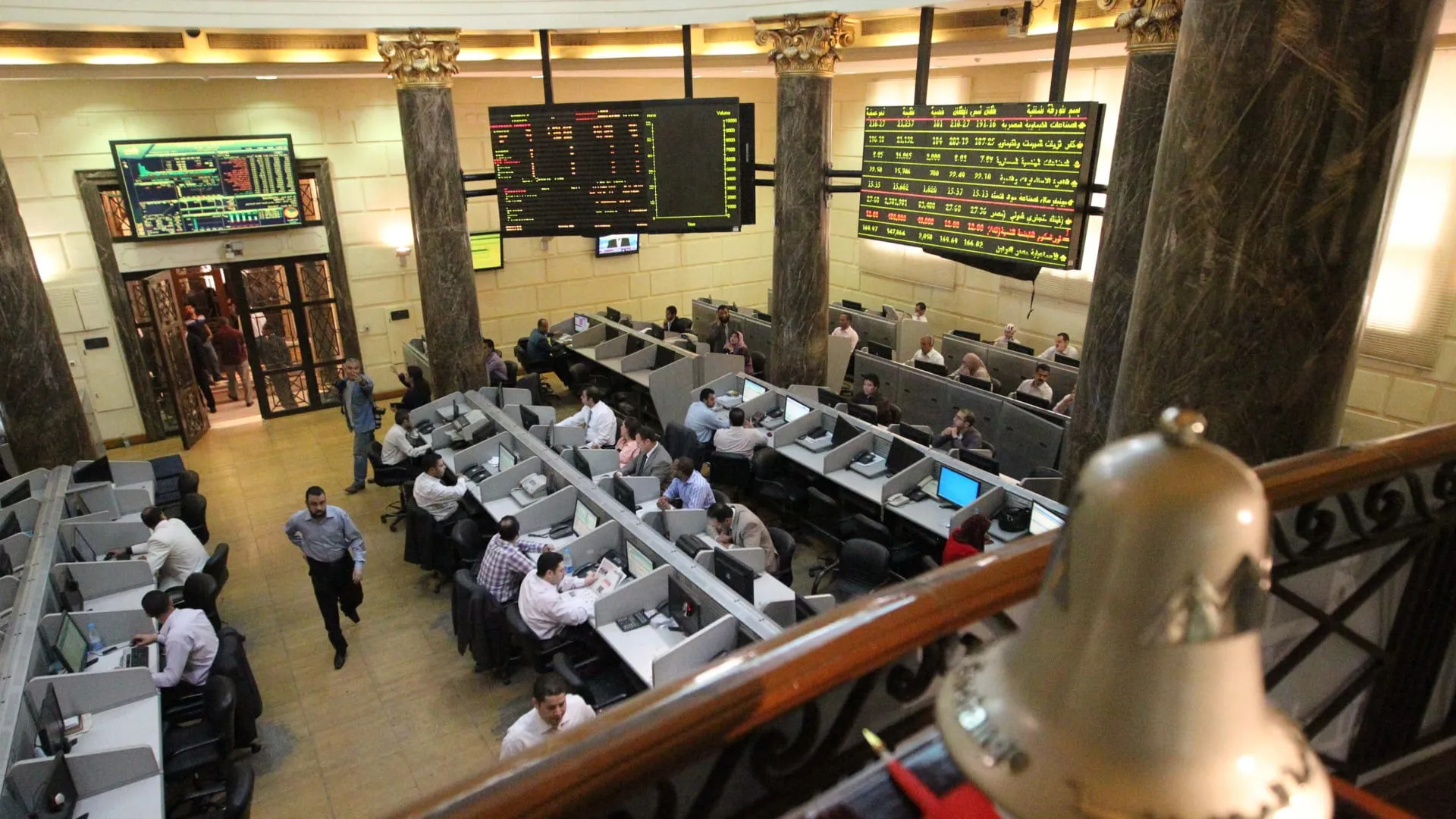 مصر.. البورصة تقترب من مستوياتها التاريخية بدعم الأسهم القيادية وزيادة السيولة
