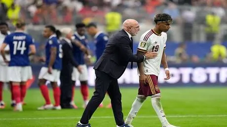 أفضل منتخب في العالم.. تصريحات دي لا فوينتي بعد فوز إسبانيا على فرنسا في مونديال 2026 (فيديو)