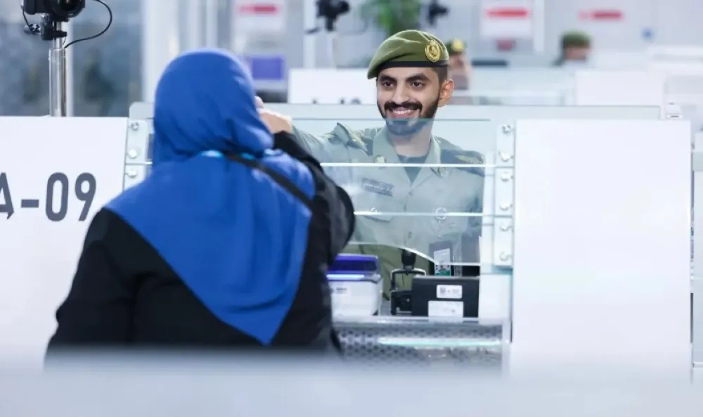 صور.. جوازات جدة تستقبل أولى رحلات الحجاج من مقدونيا وتسهل إجراءاتهم