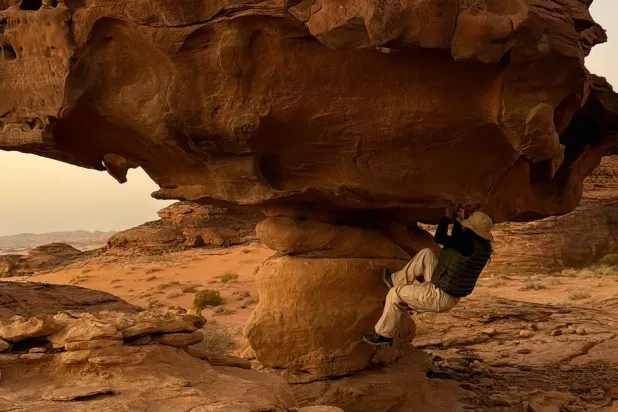 رحّالة سعودية تكشف عن جمال الأحساء وتجارب التخييم والسفر المنفرد
