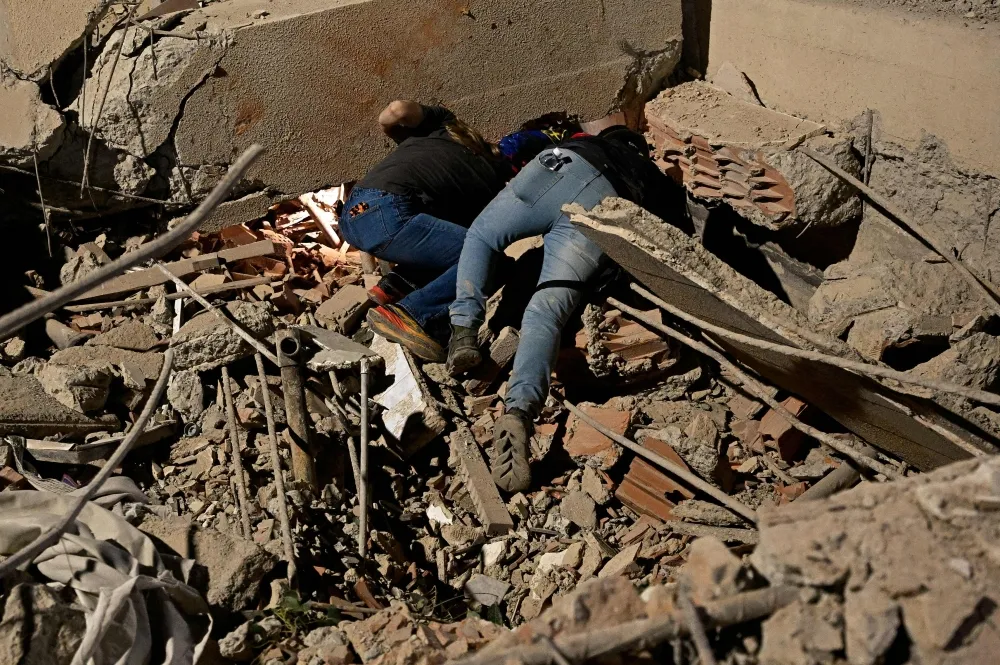 32 قتيلًا وأكثر من 700 جريح حصيلة زلزالي فنزويلا حتى الآن