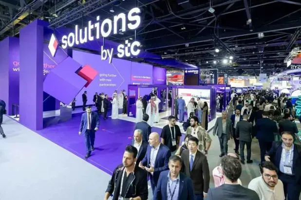 «سلوشنز» توقع عقداً بـ129.3 مليون دولار مع «إس تي سي» لتطوير شبكات الإنترنت والاتصالات