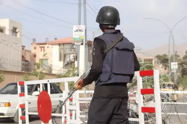 مسلحون يقتلون تسعة شرطيين جنوب غربي باكستان