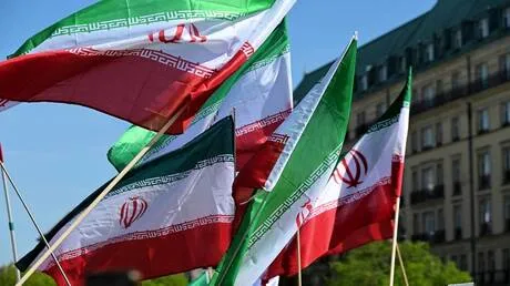 سياسي إيراني: طهران وواشنطن قريبتان من التوصل إلى اتفاق