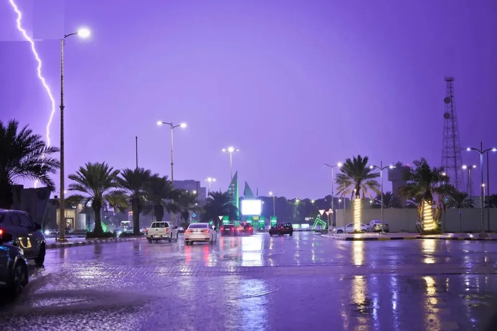 "الأرصاد" ينبه من أمطار غزيرة ورياح على منطقتي جازان والباحة