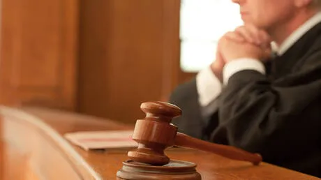 جلسة عاصفة في ألمانيا.. محامون يحتجون على طريقتهم خلال محاكمة ناشطين مؤيدين لفلسطين