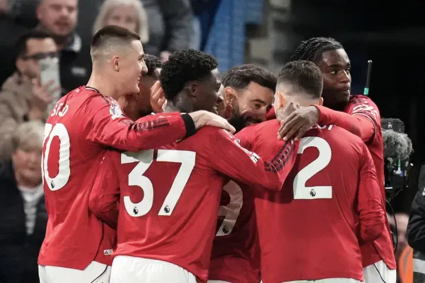 الدوري الإنجليزي: مان يونايتد يعمق جراح تشيلسي بخسارة جديدة