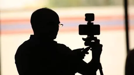 الحرس الثوري: إقرار الإعلام الأجنبي بهزيمة ترامب نتيجة لجهود الإعلام الثوري الإيراني