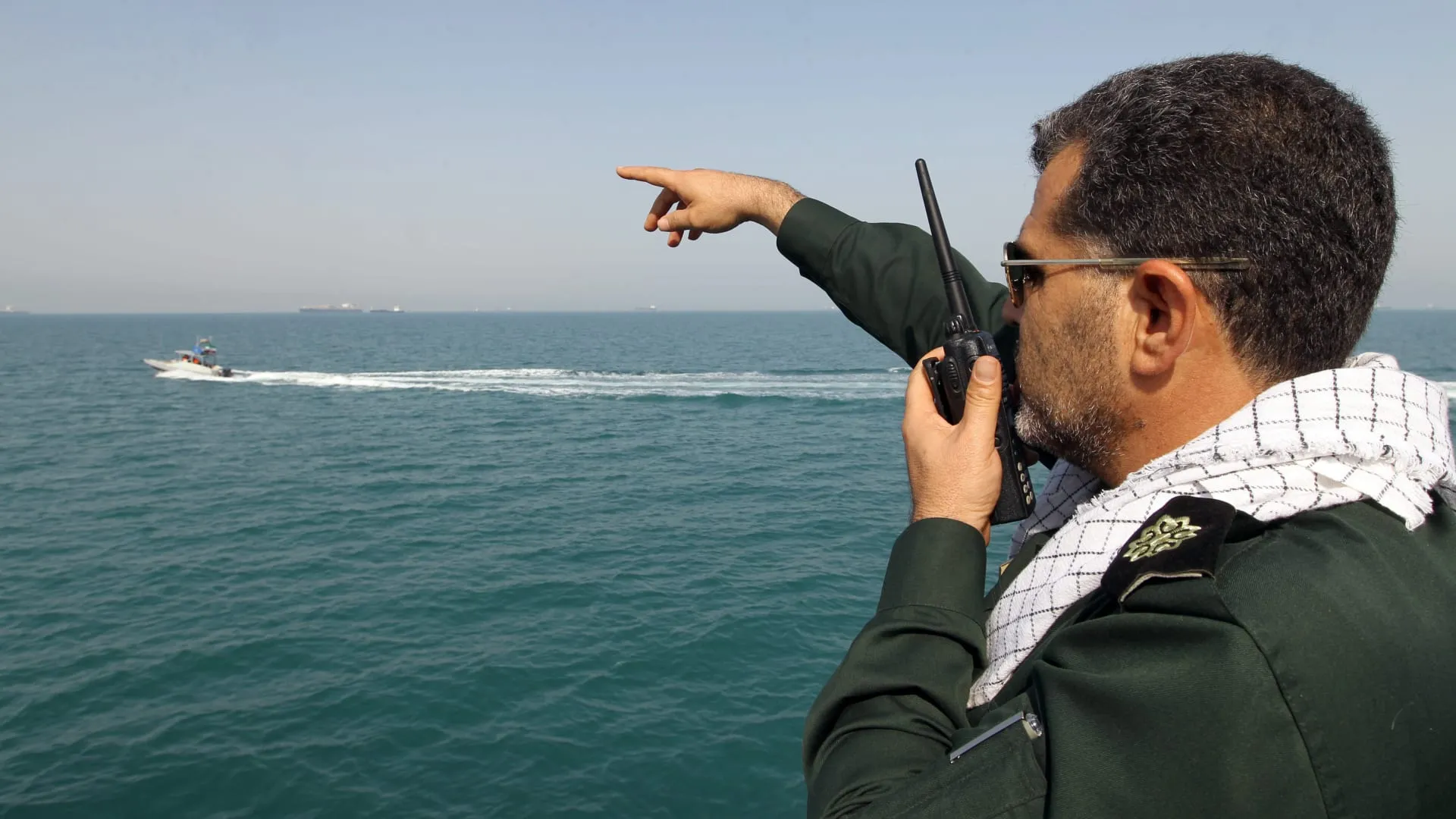 النص الكامل لبيان الحرس الثوري الإيراني ردا على الضربات الأمريكية