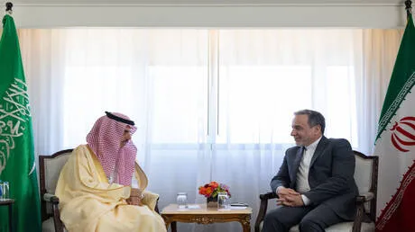 عراقجي لنظيره السعودي: إيران سترد بحزم على أي عدوان أمريكي أو إسرائيلي أو أي مشاركة إقليمية فيه