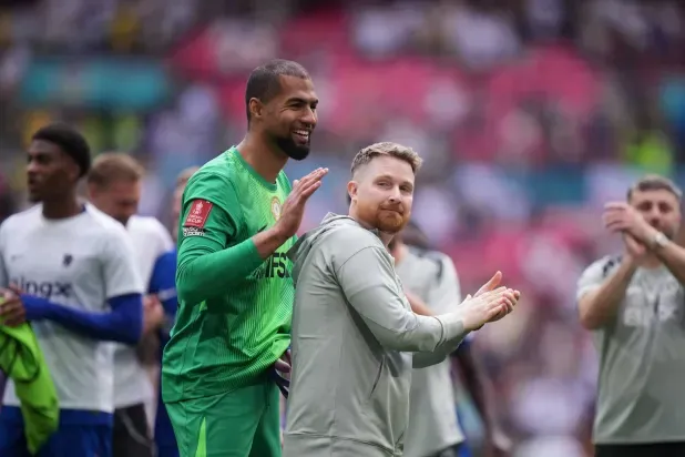 سانشيز: التأهل لنهائي كأس إنجلترا «رائع»