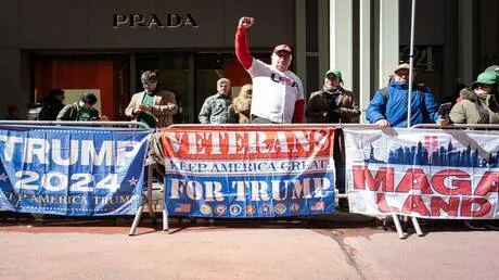 صحيفة: البيت الأبيض عقد اجتماعا سريا لحشد التأييد لترامب أثناء انتخابات الكونغرس