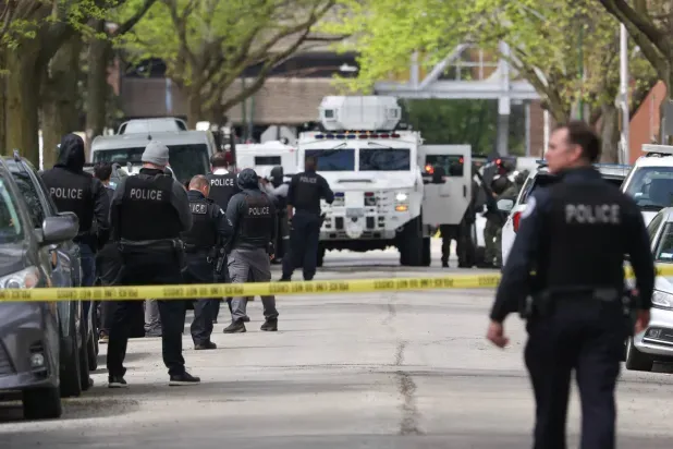 مقتل ضابط وإصابة آخر في إطلاق نار بمستشفى في مدينة شيكاغو الأميركية