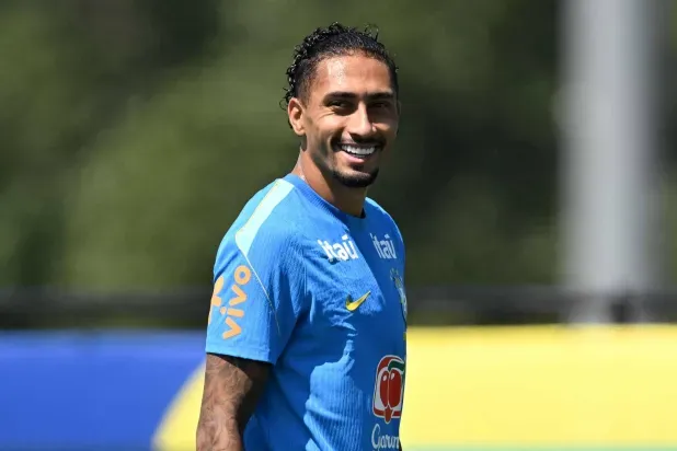 عودة رافينيا تضع منتخب البرازيل أمام معضلة عند اختيار تشكيلته لمباراة النرويج