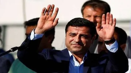مستشار أردوغان السابق: القانون الإطاري قد يفتح باب الإفراج عن دميرطاش