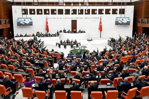 تركيا: خطوة واحدة لإقرار قانون يُعيد دمج عناصر «الكردستاني» بالمجتمع