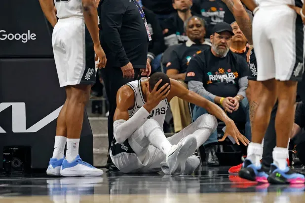 «إن بي إيه»: خسارة مزدوجة لسبيرز بإصابة ويمبانياما