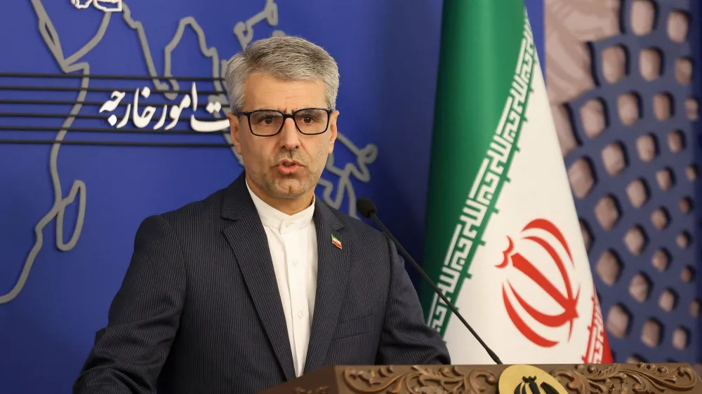 إيران تؤكد استمرار تبادل الرسائل مع الولايات المتحدة عبر الوسطاء