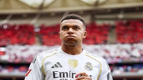 مبابي يتوج بجائزة جديدة مع ريال مدريد (صورة)